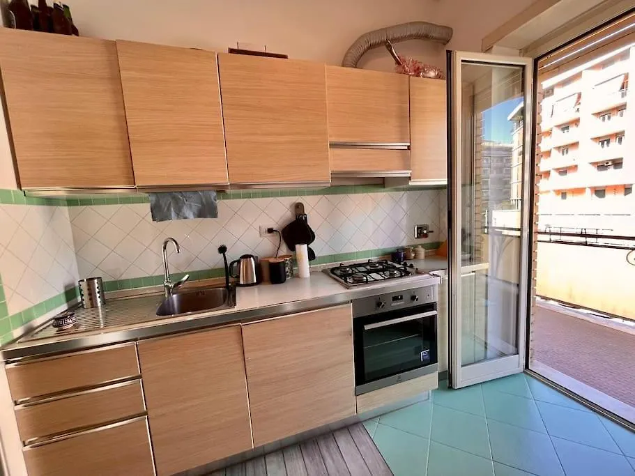 Elegante E Centrale Trilocale A Trastevere Apartment Rome 0*,  Italy